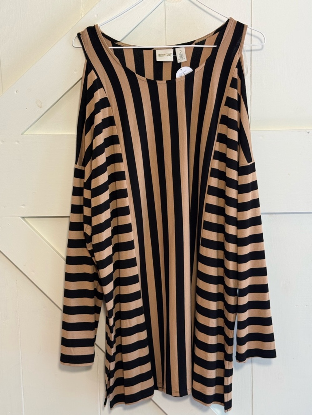 Zenergy by Chico’s Cold Shoulder Striped Blouse Black Tan Size 2 L NWT
